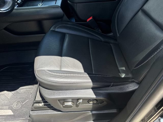 Used 2022 GMC Yukon Denali RWD image 23