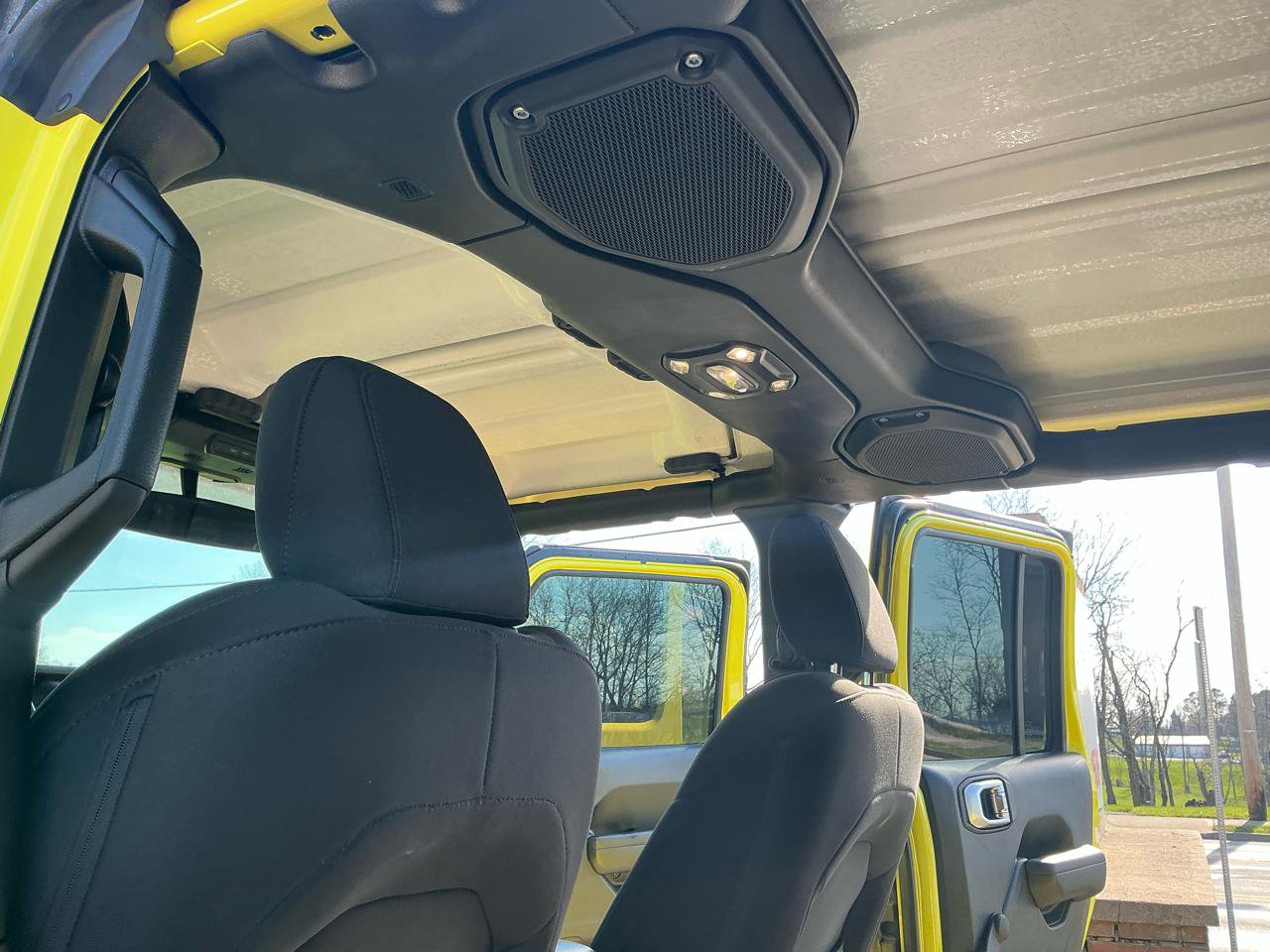 Used 2023 Jeep Gladiator Sport image 15