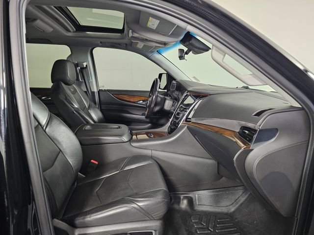 Used 2019 Cadillac Escalade ESV Luxury image 11