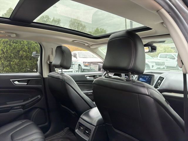 Used 2022 Ford Edge Titanium image 13