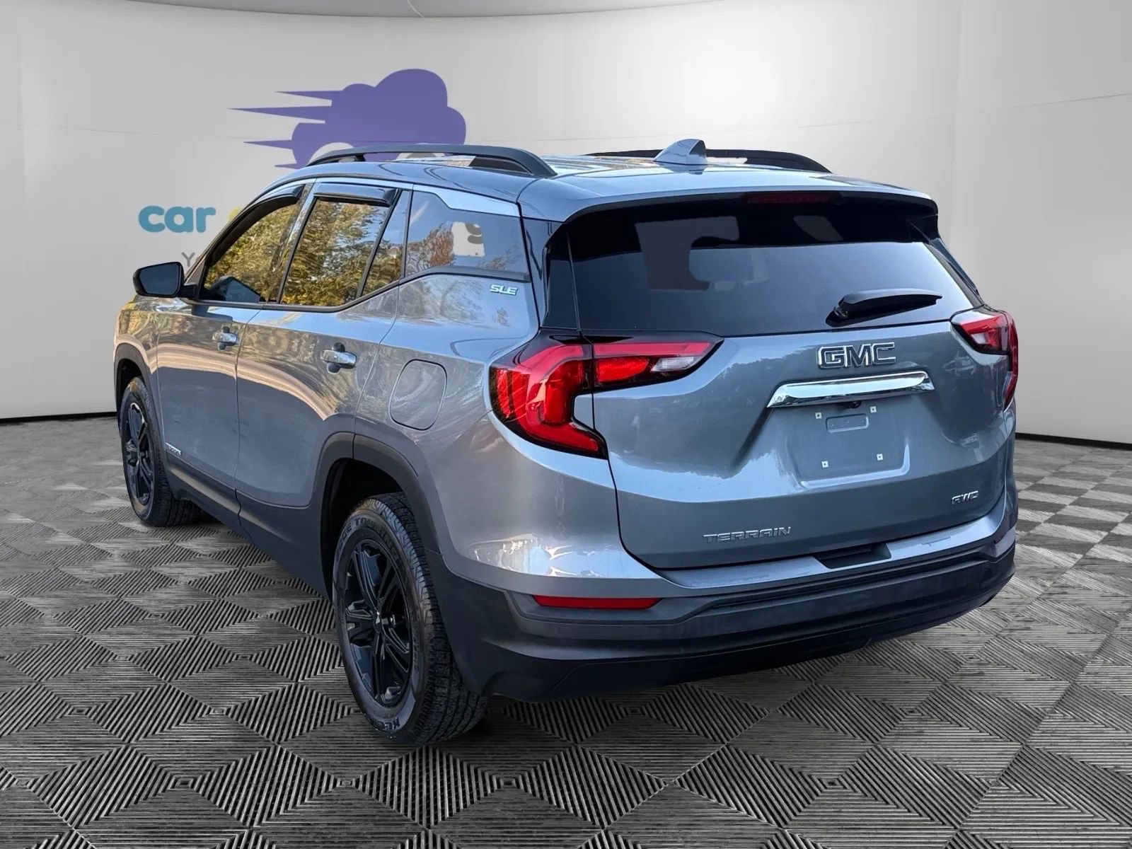 Used 2019 GMC Terrain SLE w/ Driver Convenience Package image 3