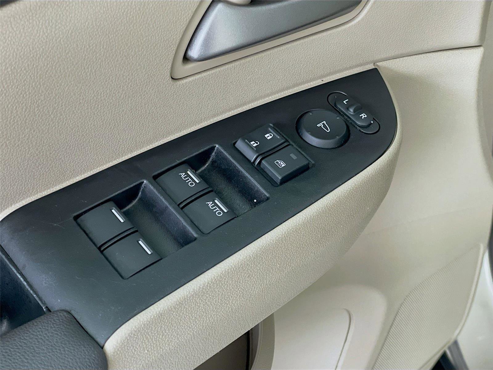 Used 2013 Honda Odyssey EX image 20