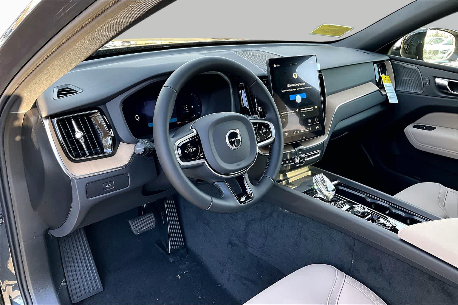 New 2026 Volvo XC60 B5 Plus w/ Protection Package Premier AWD/4WD image 9