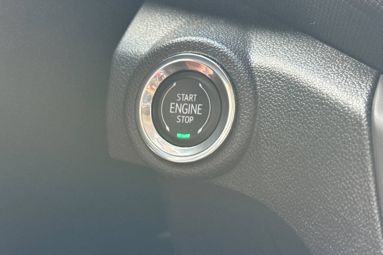 Used 2023 Chevrolet TrailBlazer LT FWD image 32