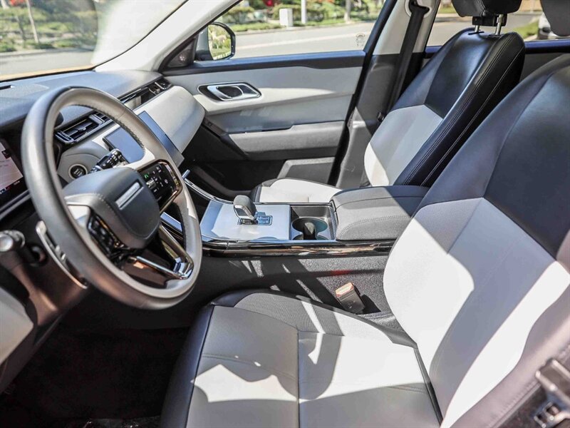 Used 2025 Land Rover Range Rover Velar S AWD/4WD image 23
