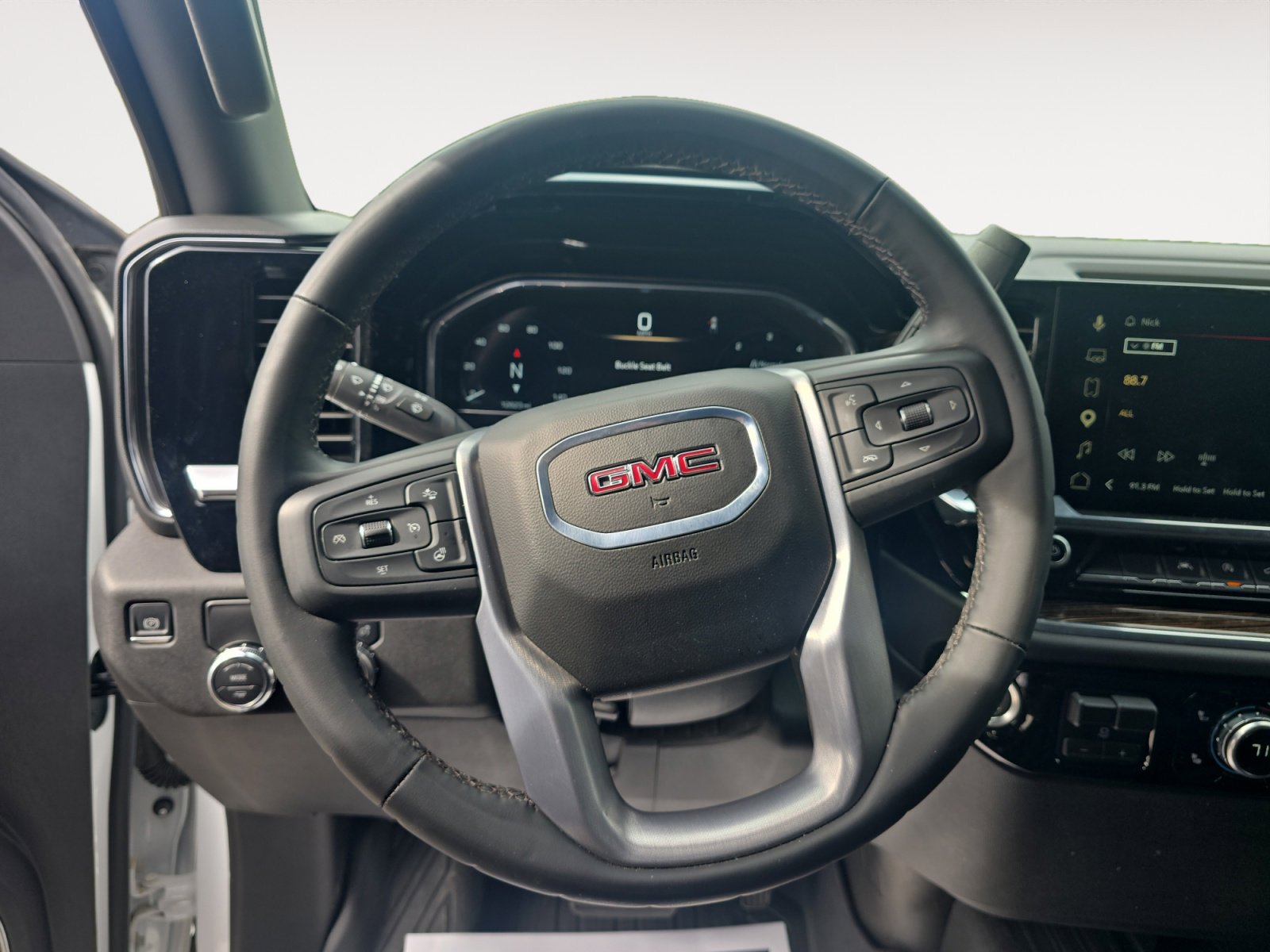 Used 2025 GMC Sierra 1500 Elevation image 13