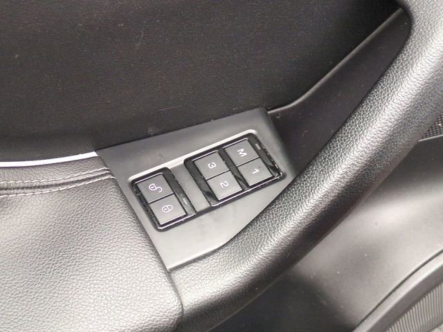 Used 2017 Jaguar F-PACE S image 11