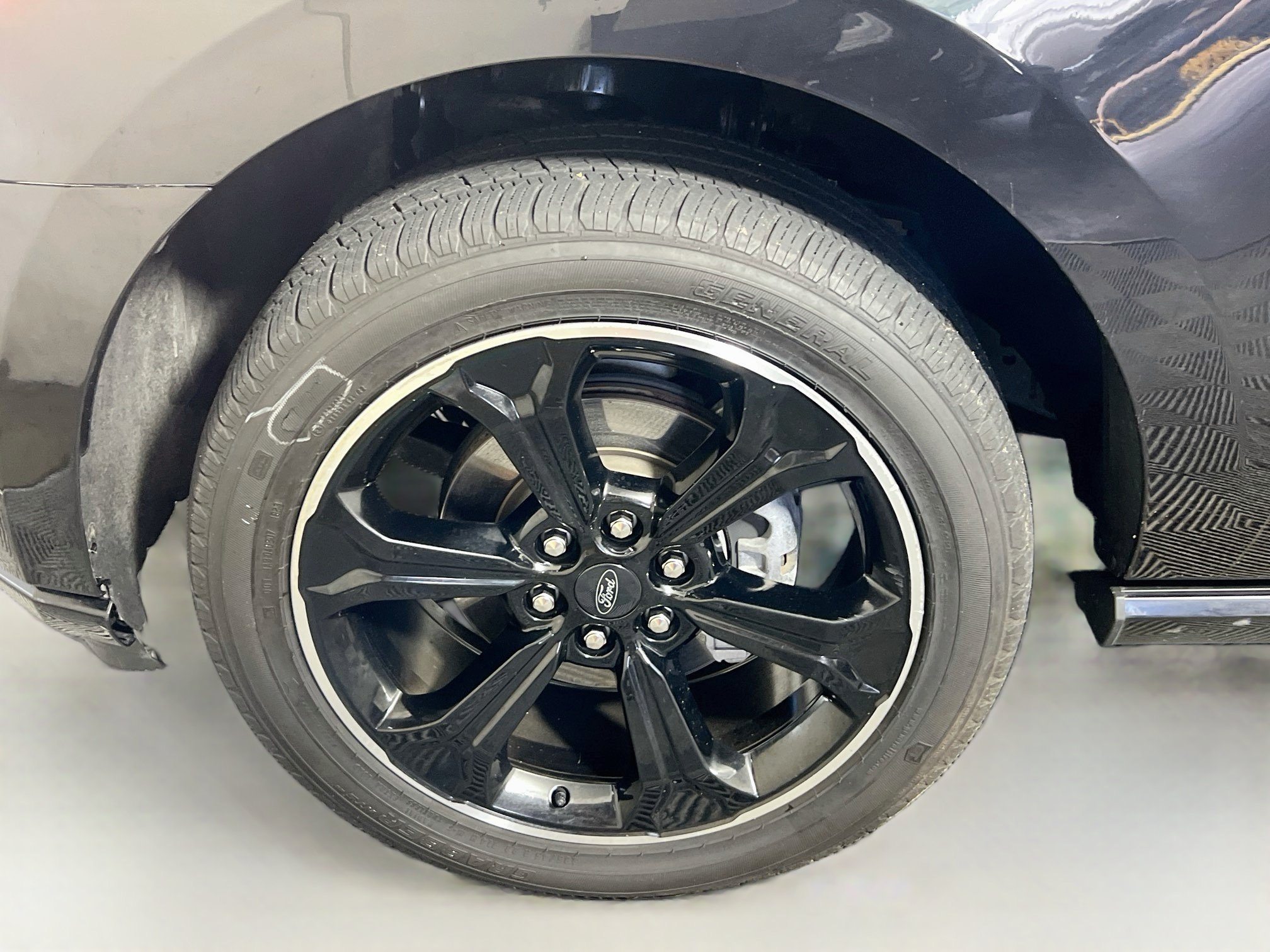 Used 2023 Ford Expedition Limited AWD/4WD image 13
