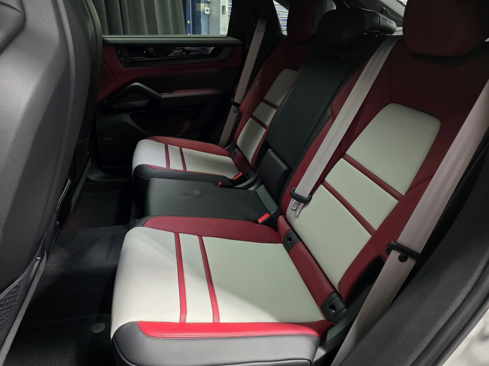 New 2026 Porsche Cayenne GTS image 17