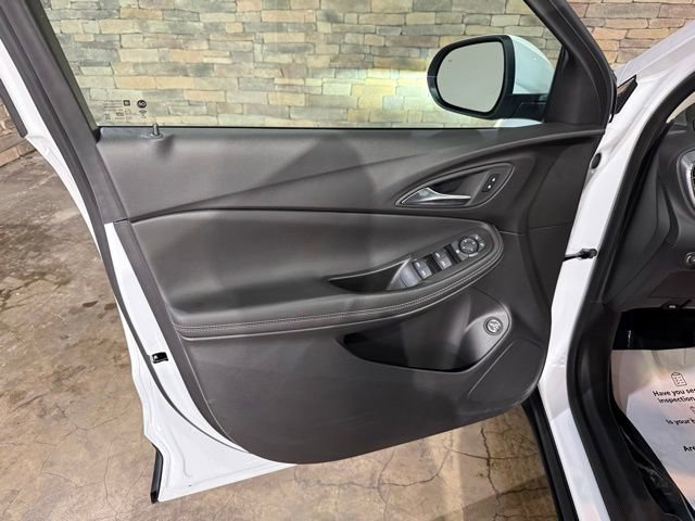Used 2025 Buick Encore GX Preferred image 11
