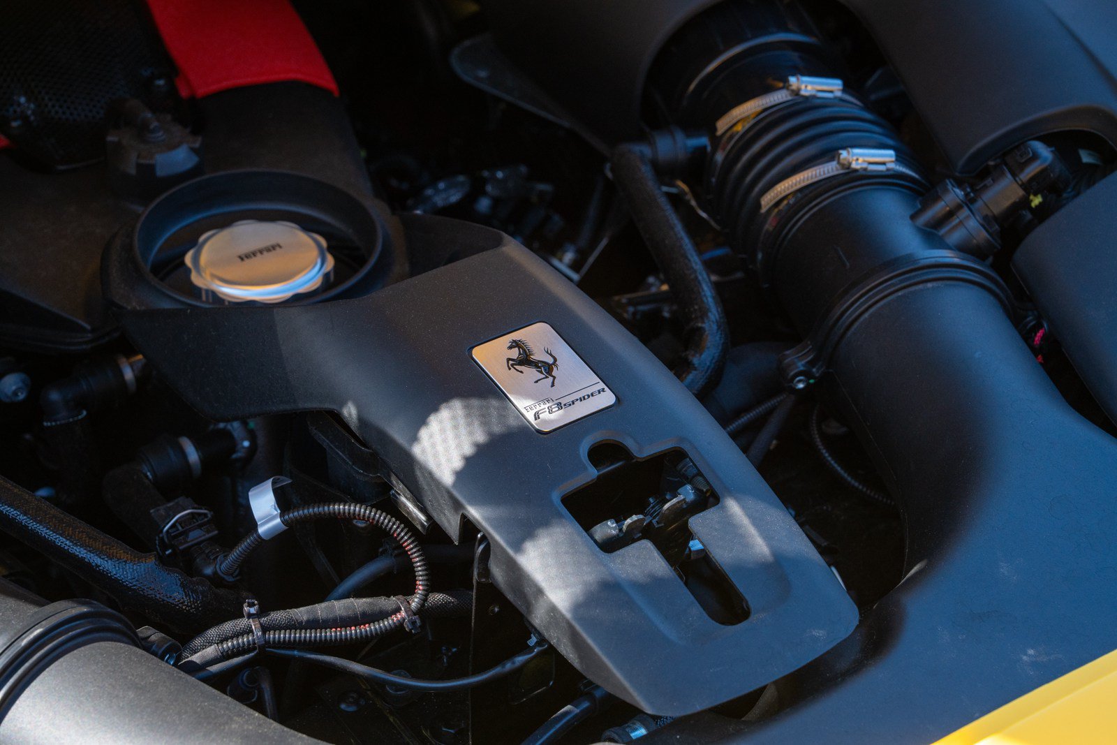 Certified 2022 Ferrari F8 Tributo RWD image 15