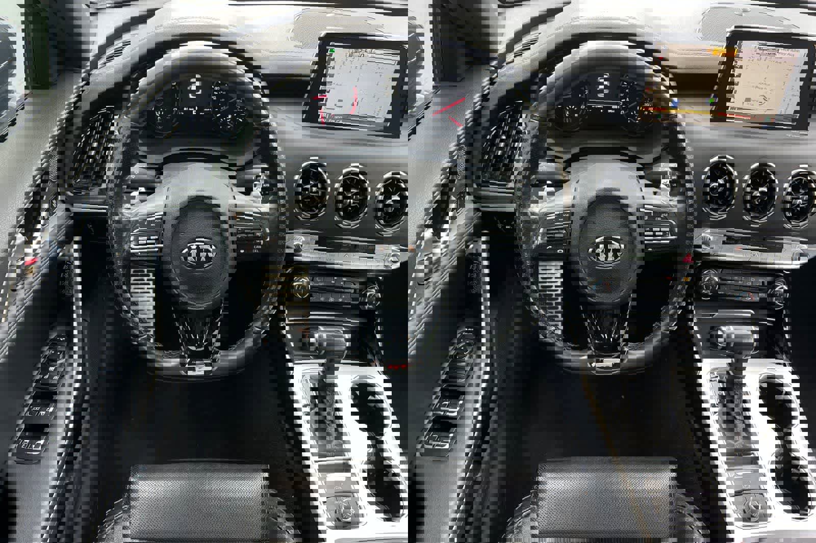 Used 2018 Kia Stinger GT1 image 16