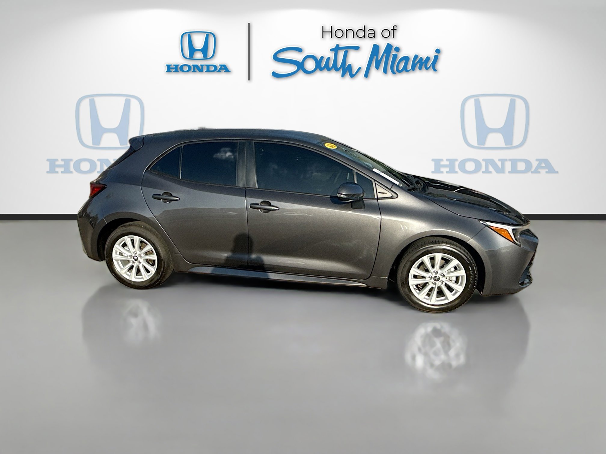 Used 2025 Toyota Corolla SE image 8