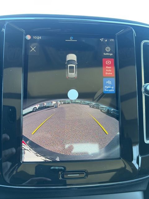 New 2026 Volvo XC40 B4 Core image 17