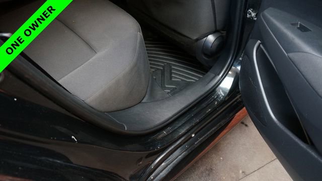 Used 2020 Toyota Corolla LE FWD image 44