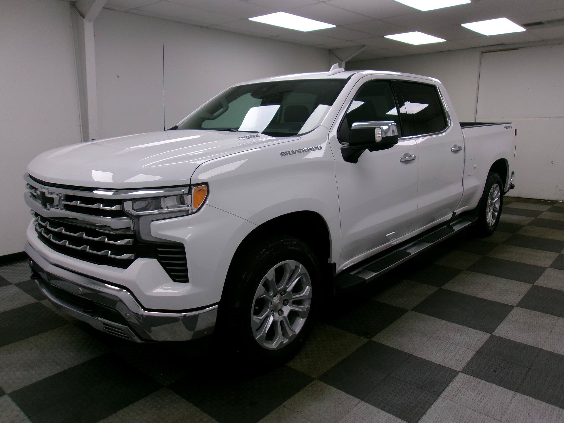 Used 2022 Chevrolet Silverado 1500 LTZ w/ Max Trailering Package AWD/4WD image 1