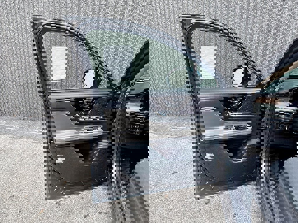 New 2025 Lincoln Corsair Grand Touring image 13