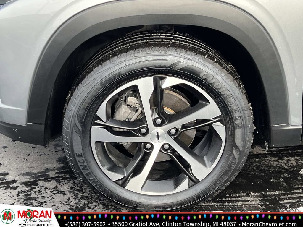 Certified 2024 Chevrolet Trax RS w/ Driver Confidence Package image 9