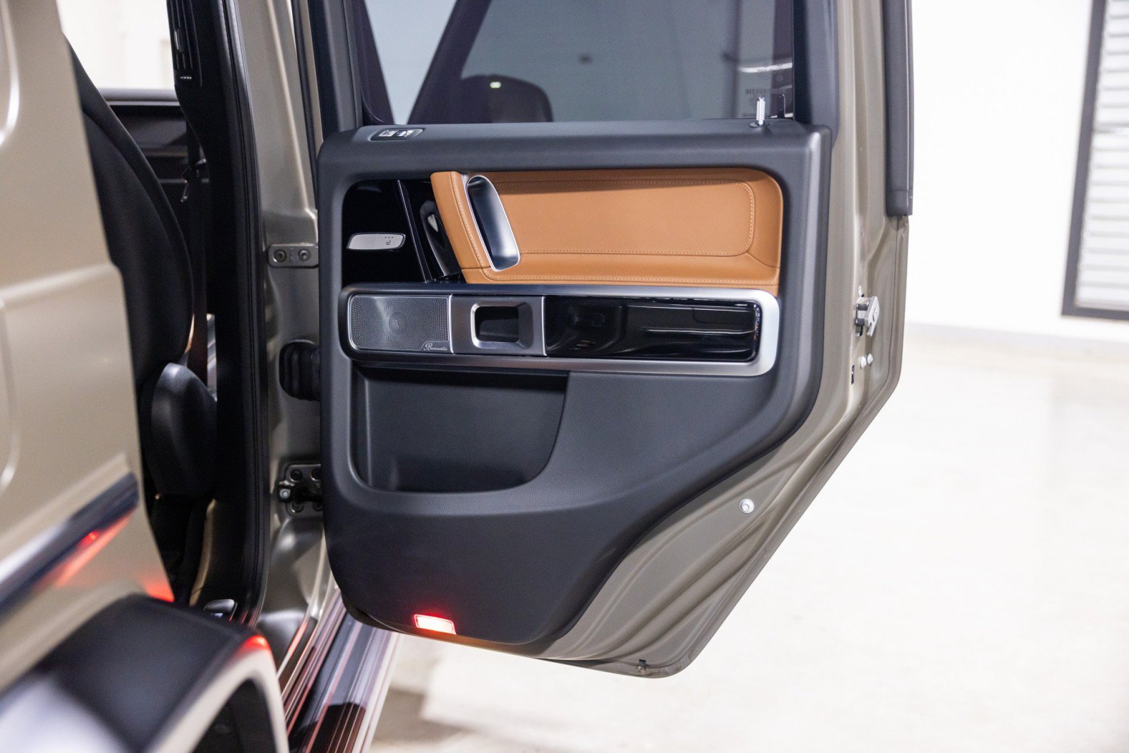 Used 2025 Mercedes-Benz G 63 AMG 4MATIC w/ Night Package Magno image 26