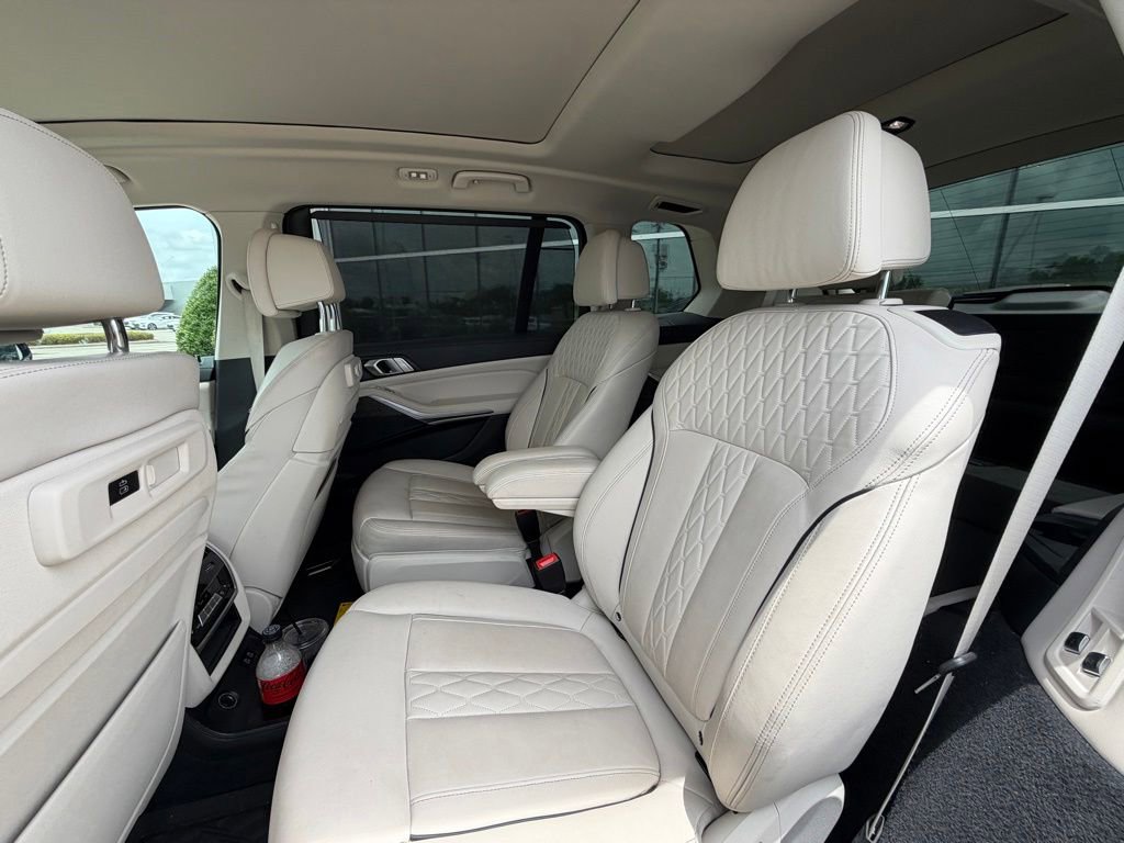 Used 2021 BMW X7 xDrive40i w/ Premium Package 2 AWD/4WD image 11