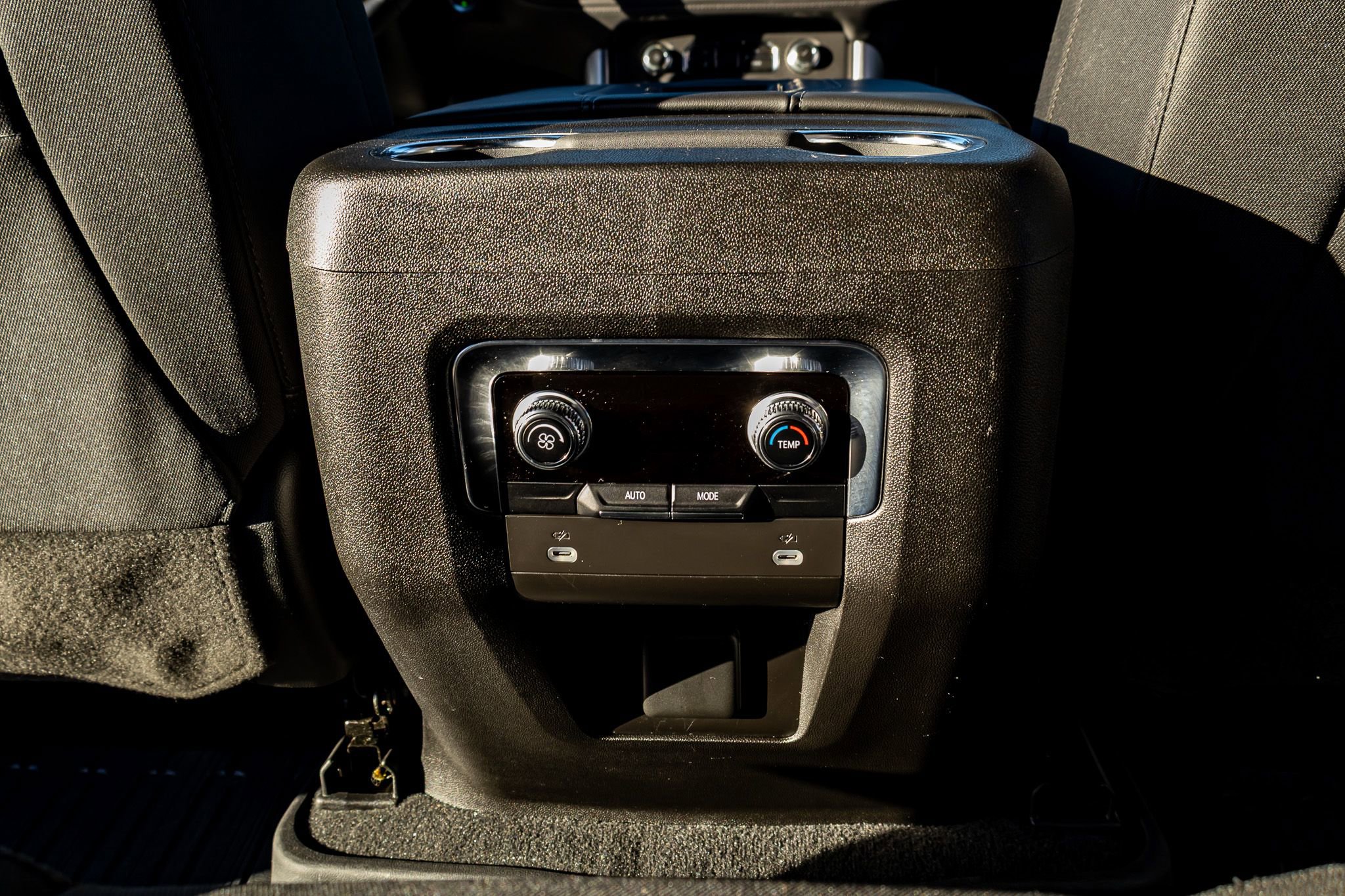 Used 2023 GMC Yukon SLE w/ Max Trailering Package image 32