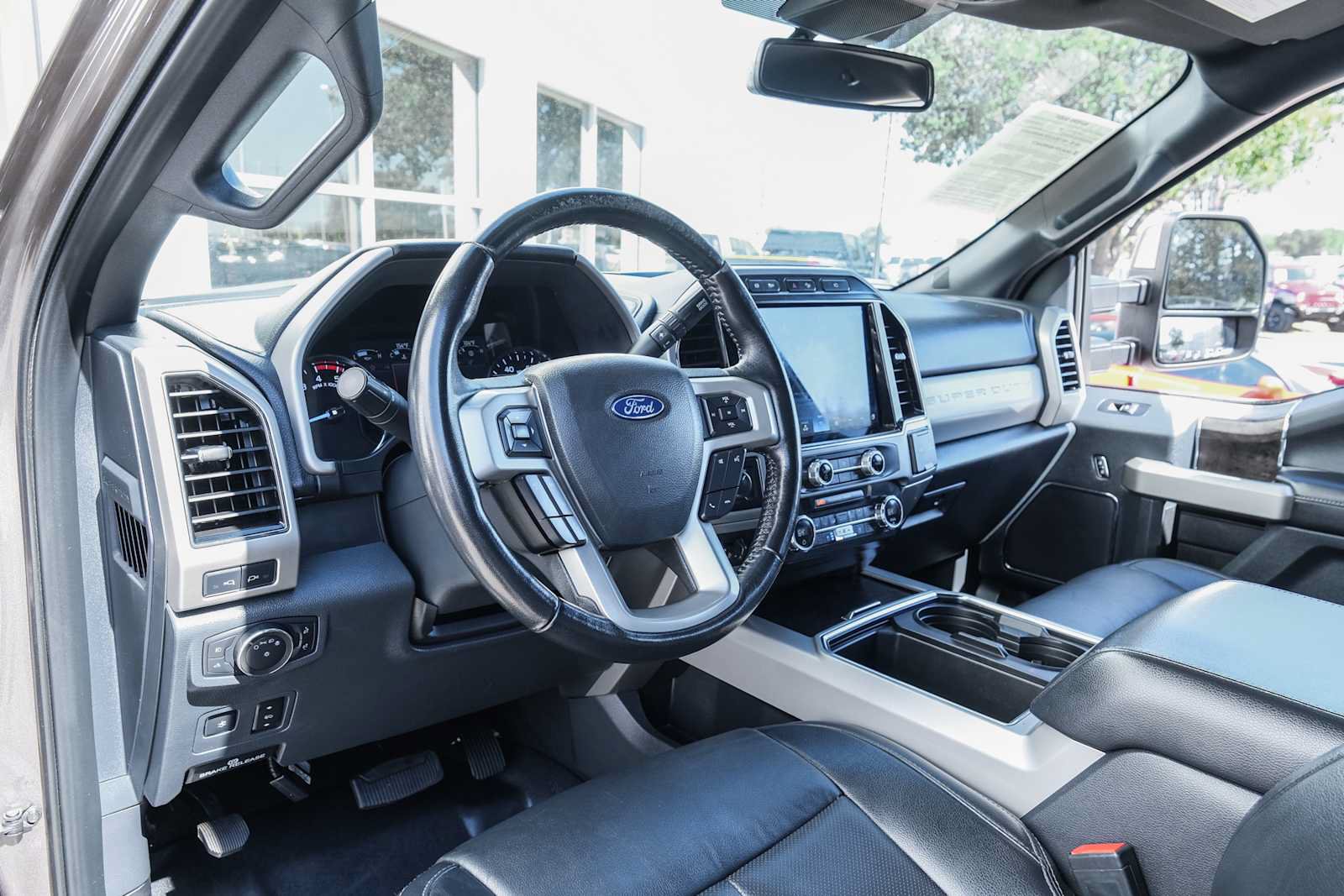 Used 2022 Ford F350 Lariat w/ Lariat Ultimate Package AWD/4WD image 22