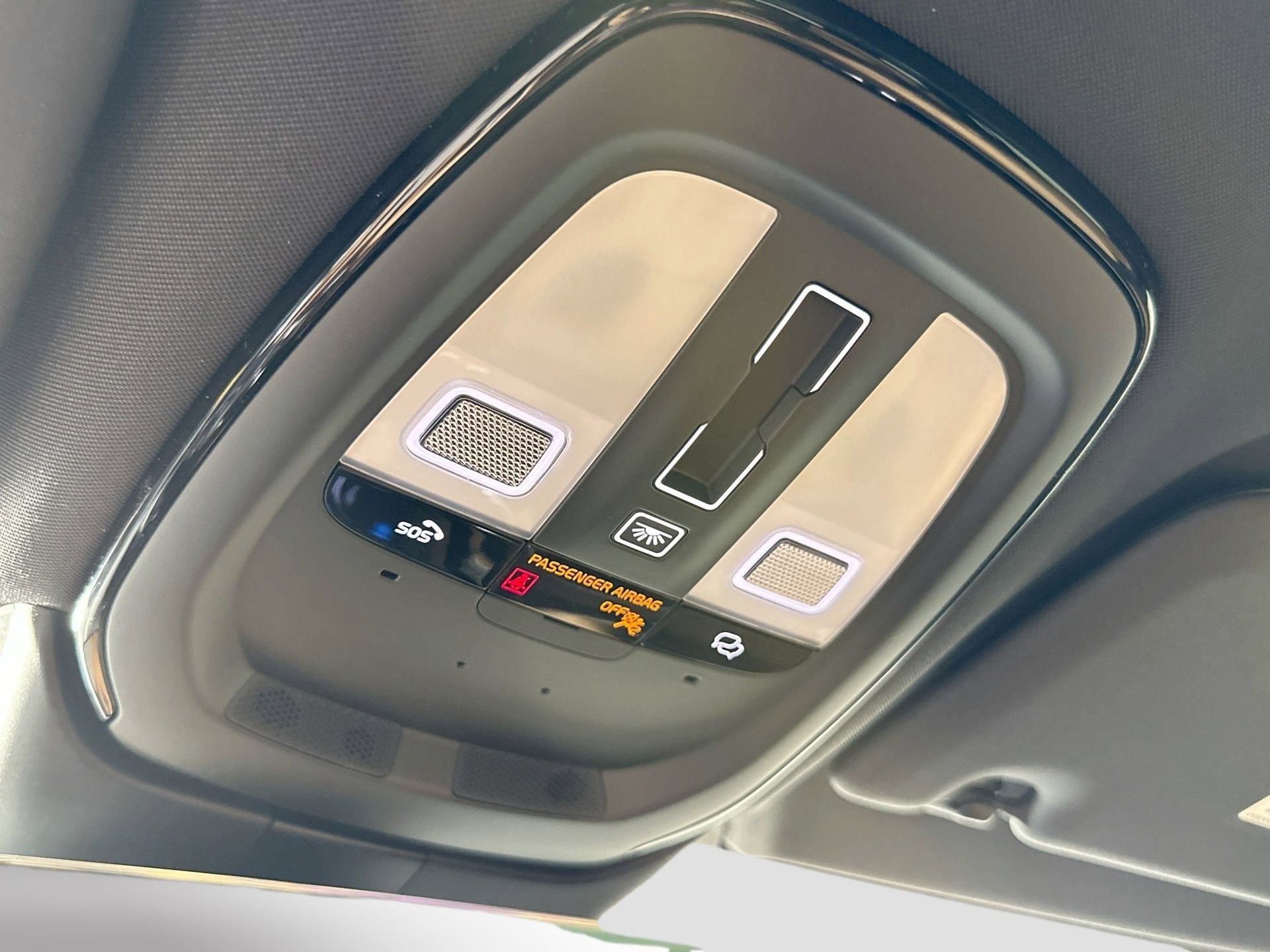 New 2026 Volvo V60 B5 Cross Country Ultra w/ Protection Package Premier image 20