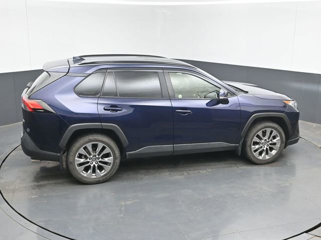 Used 2019 Toyota RAV4 XLE Premium FWD image 26