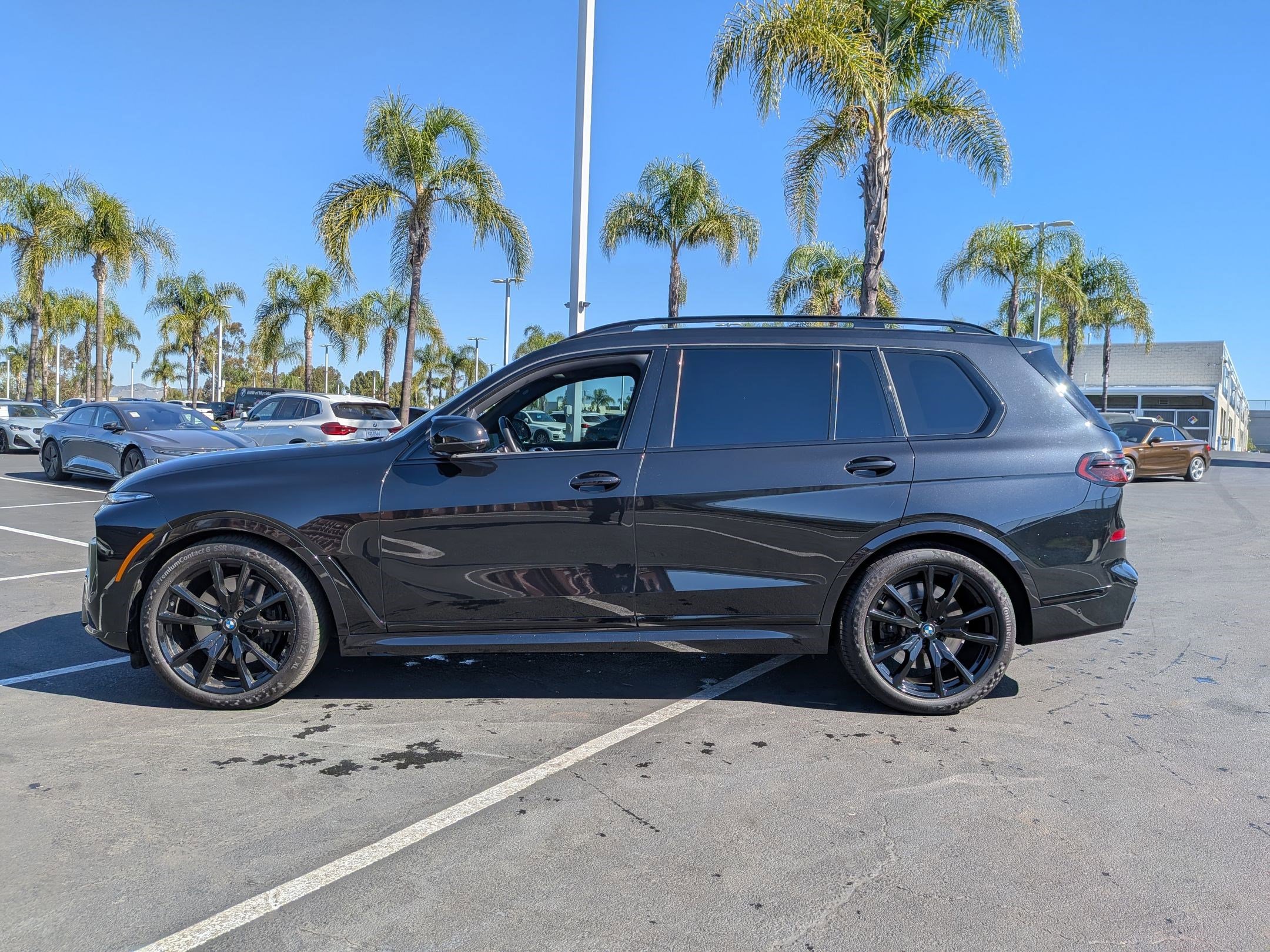 Used 2024 BMW X7 M60i w/ Executive Package image 7