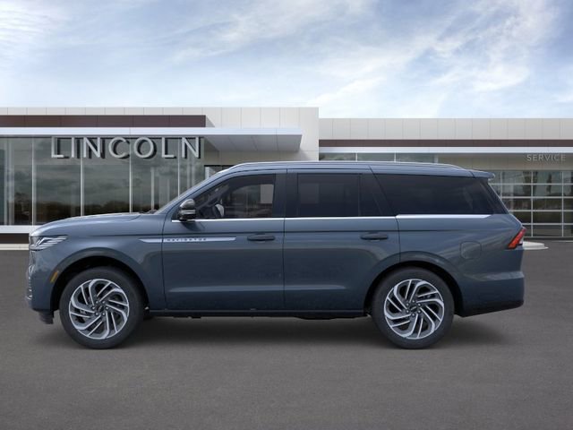 New 2025 Lincoln Navigator Reserve image 3