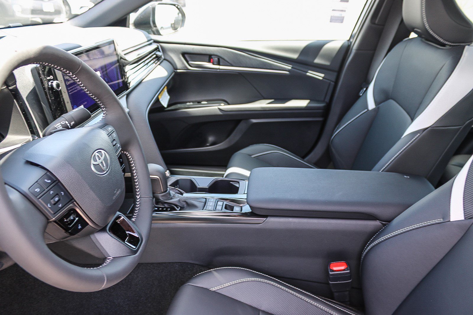 New 2026 Toyota Camry SE w/ Multimedia Upgrade Package FWD image 20