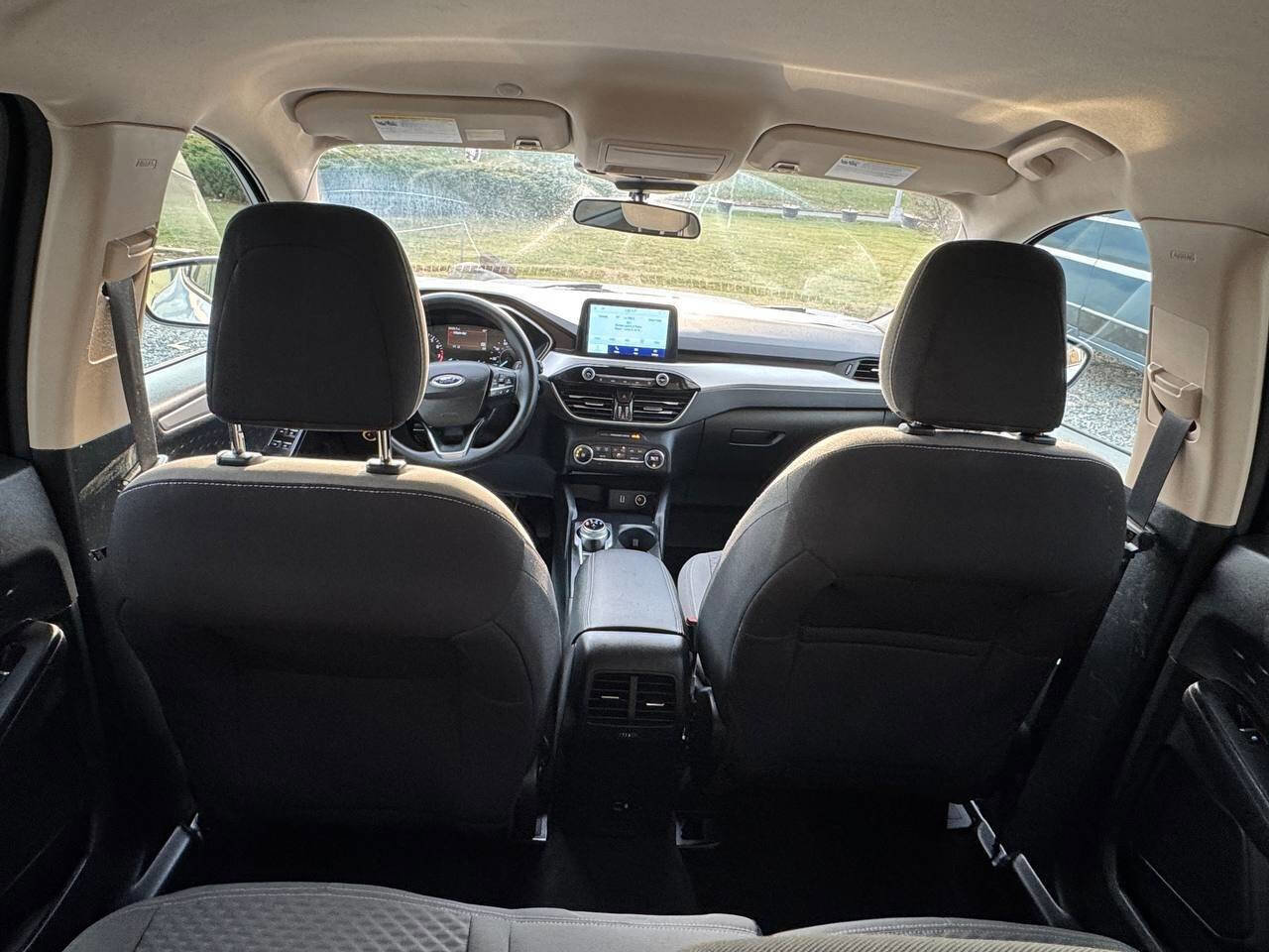 Used 2020 Ford Escape SE image 17