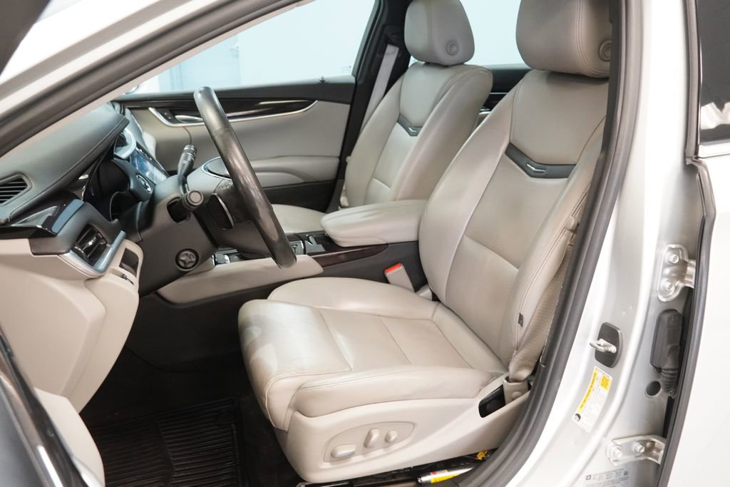 Used 2017 Cadillac XTS Luxury w/ Driver Awareness Package image 3