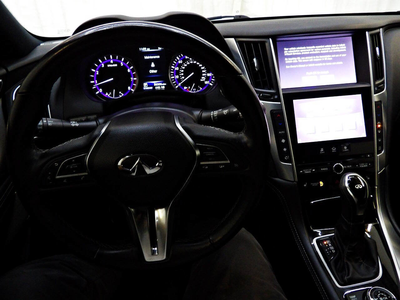 Used 2017 INFINITI Q60 2.0t w/ Premium Plus Package 2.0T AWD/4WD image 15