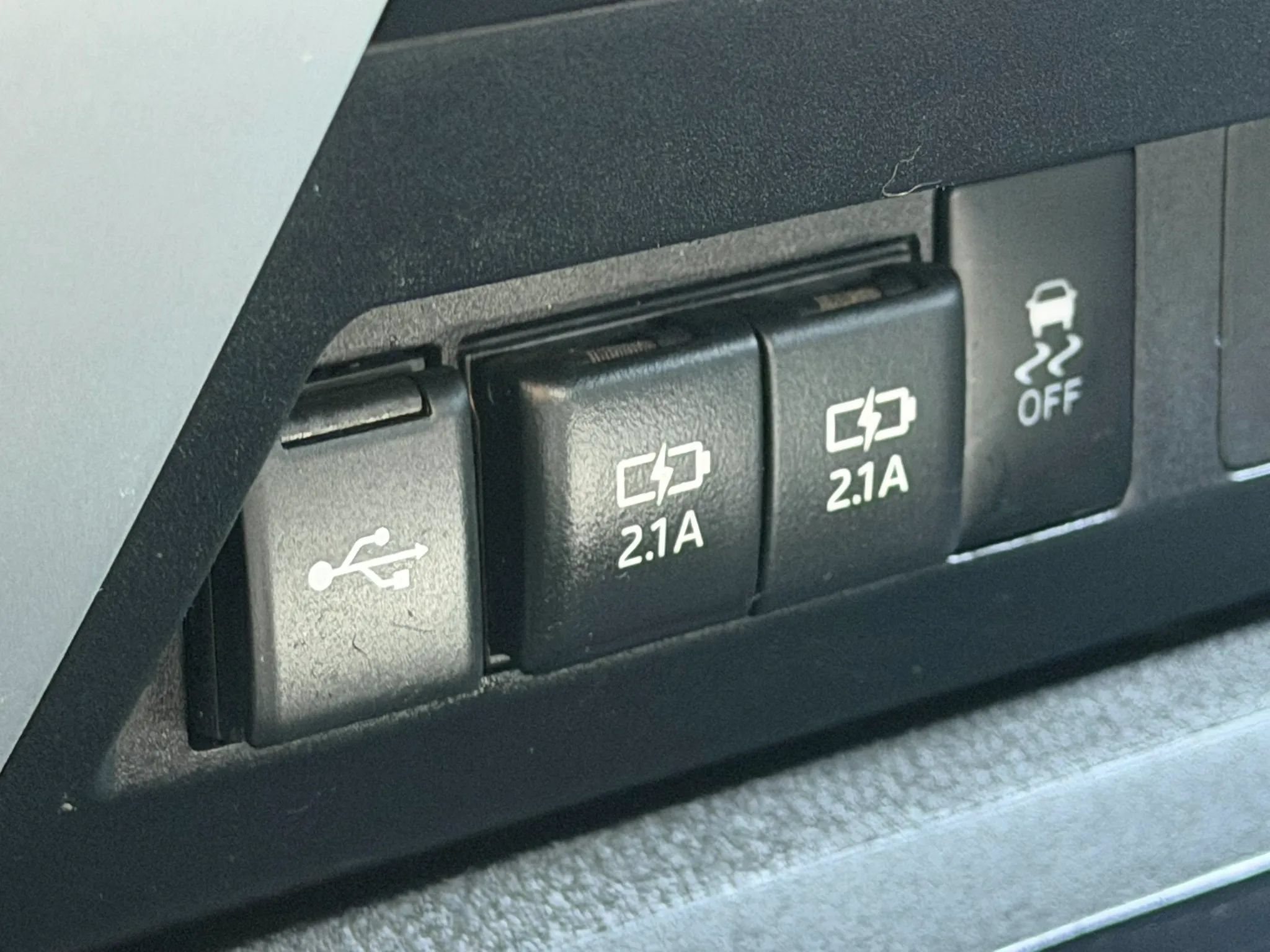 Used 2020 Toyota Tundra SR5 w/ SR5 Upgrade Package RWD image 34