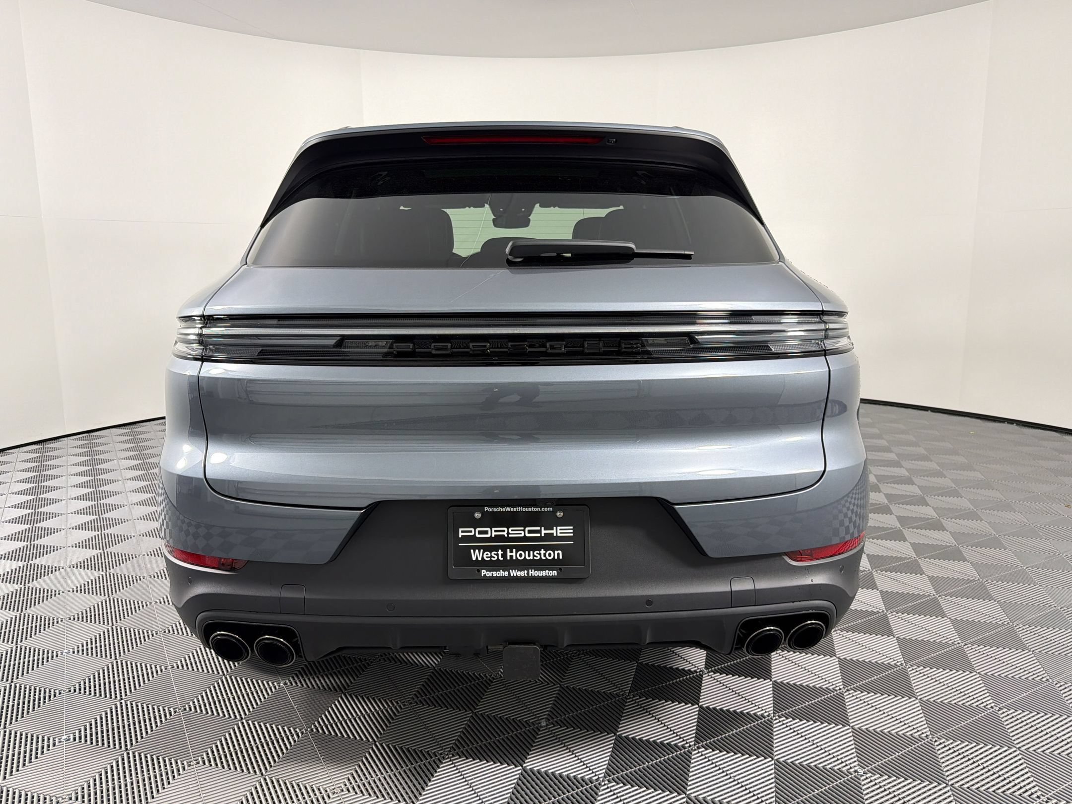 Certified 2026 Porsche Cayenne AWD/4WD image 10