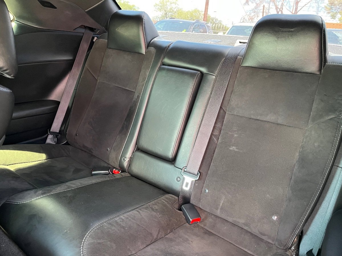 Used 2018 Dodge Challenger R/T Scat Pack w/ Dynamics Package RWD image 12