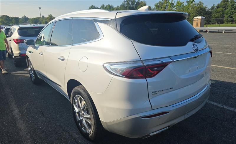 Used 2023 Buick Enclave Premium AWD/4WD image 11