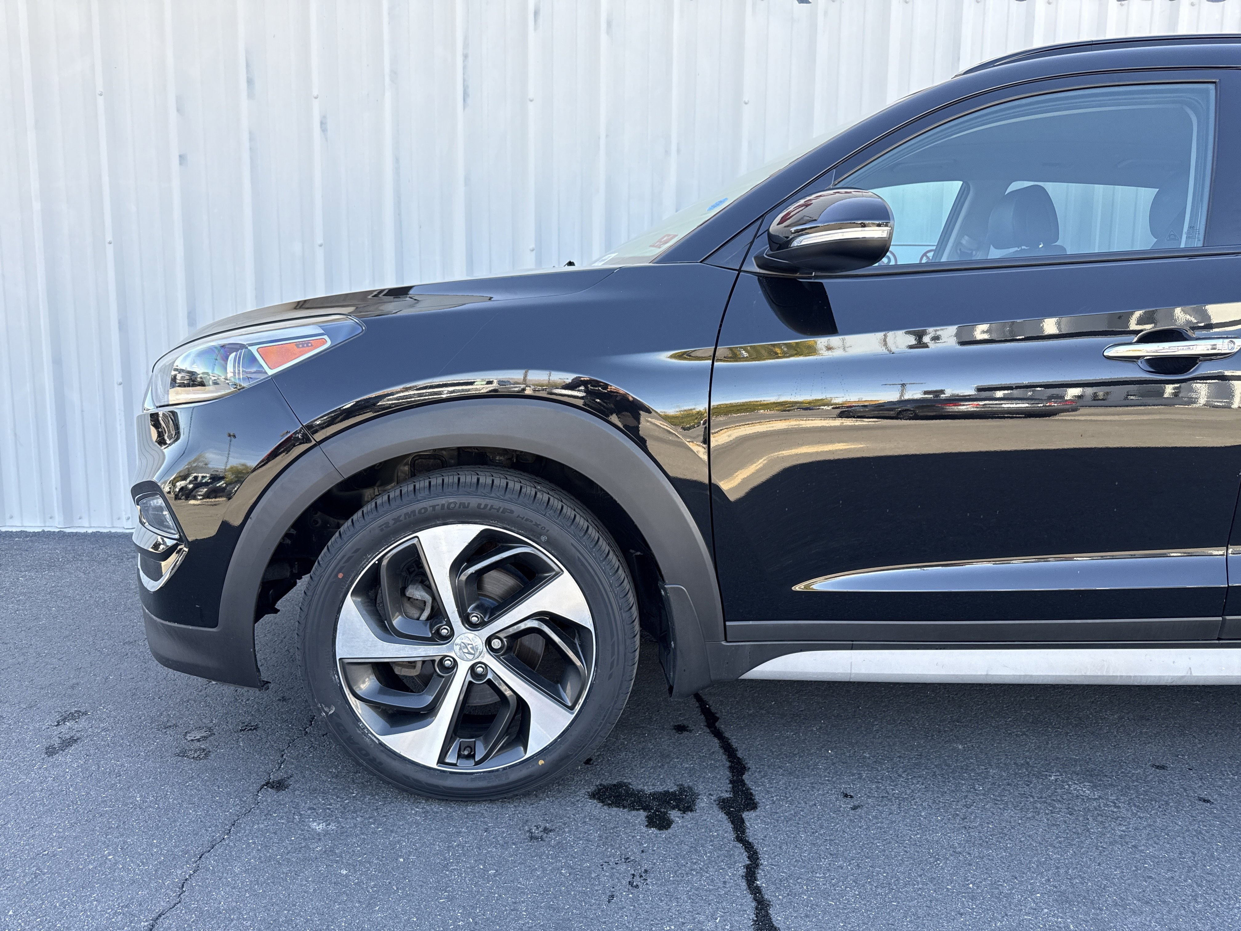 Used 2017 Hyundai Tucson Limited w/ Limited Ultimate Package 03 image 3