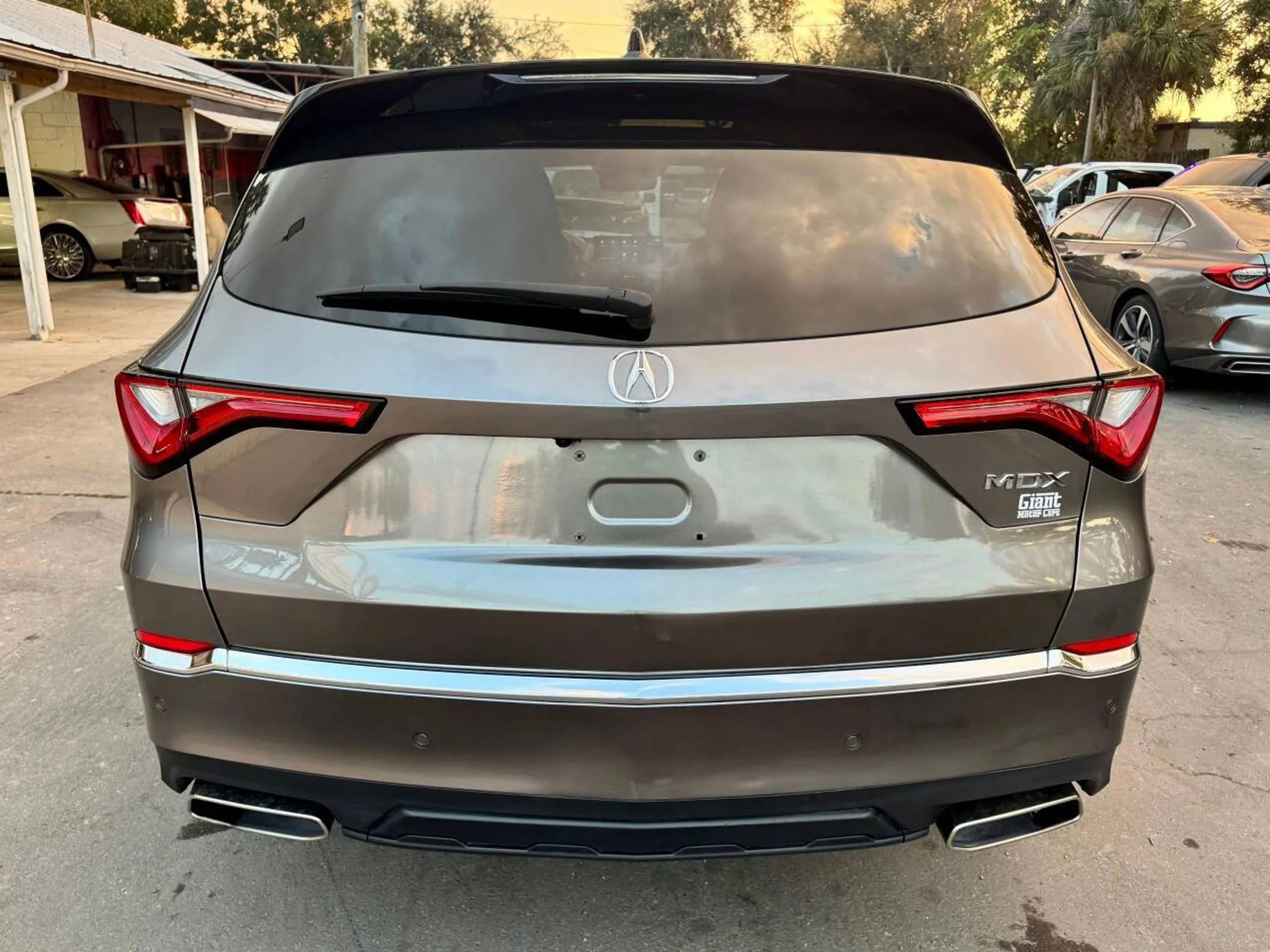 Used 2022 Acura MDX FWD w/ Technology Package image 16