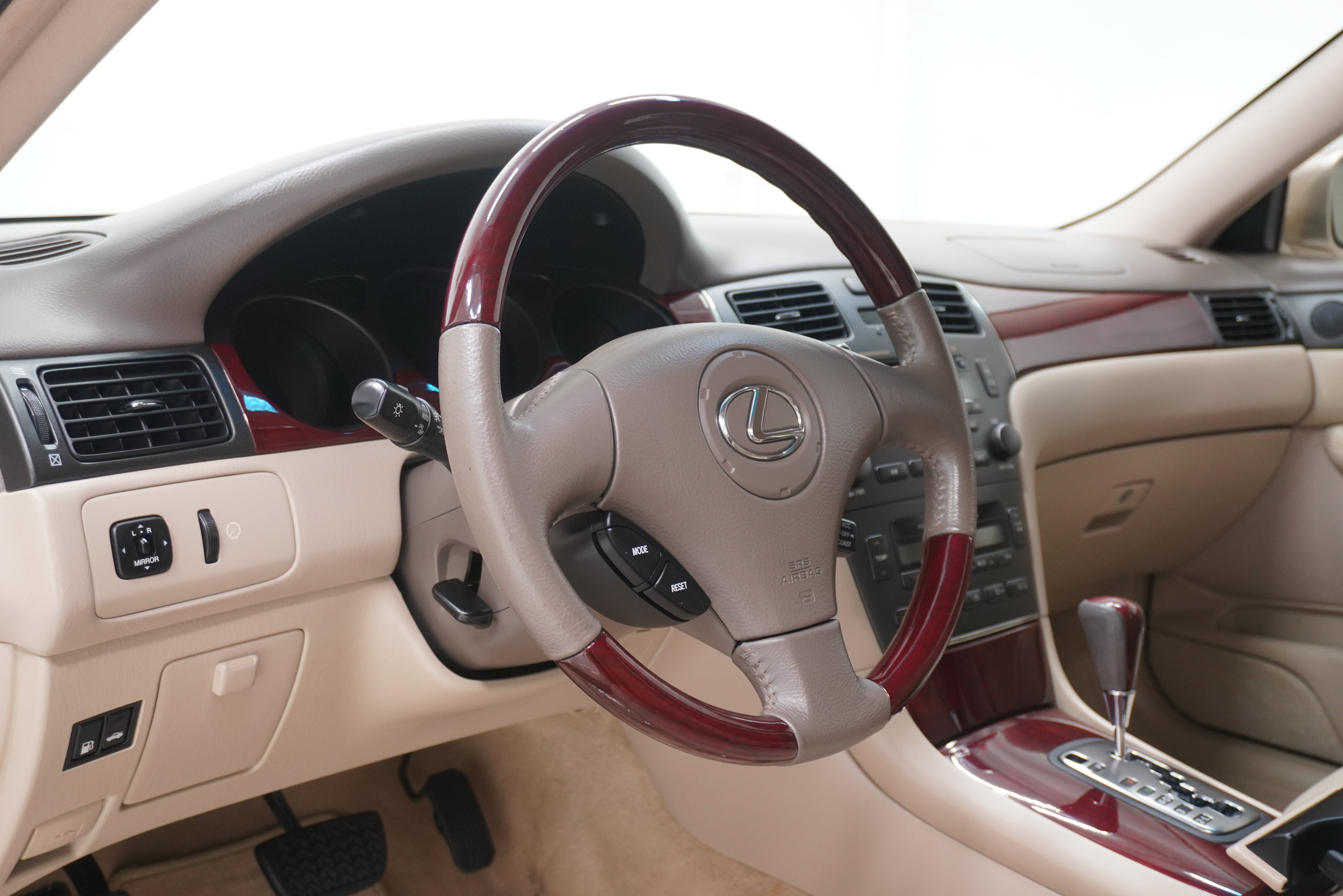 Used 2003 Lexus ES 330 FWD image 10