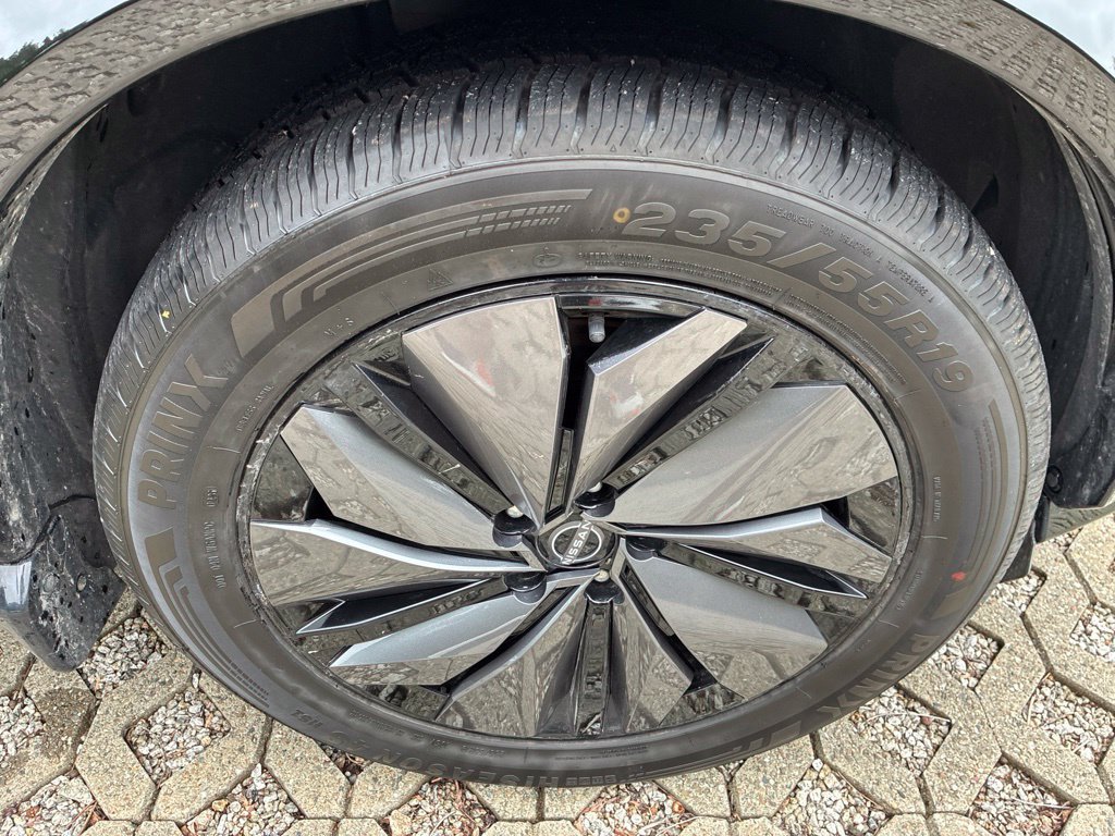 Certified 2024 Nissan Ariya AWD image 9