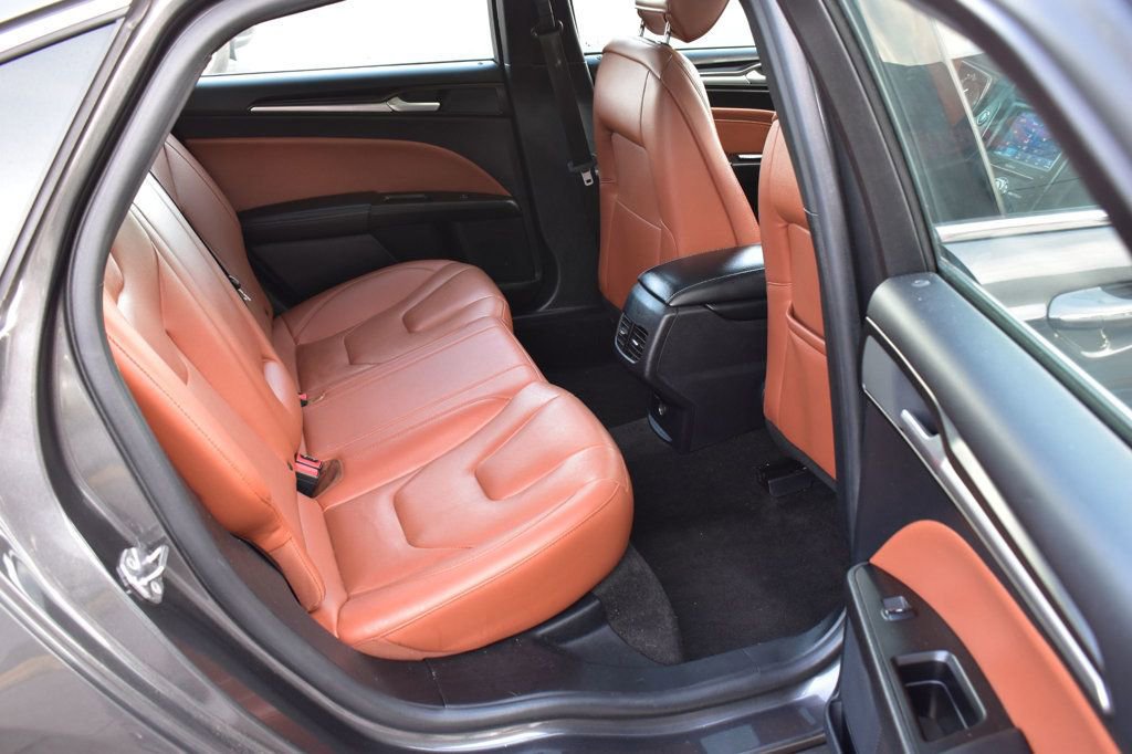 Used 2020 Ford Fusion Titanium image 23