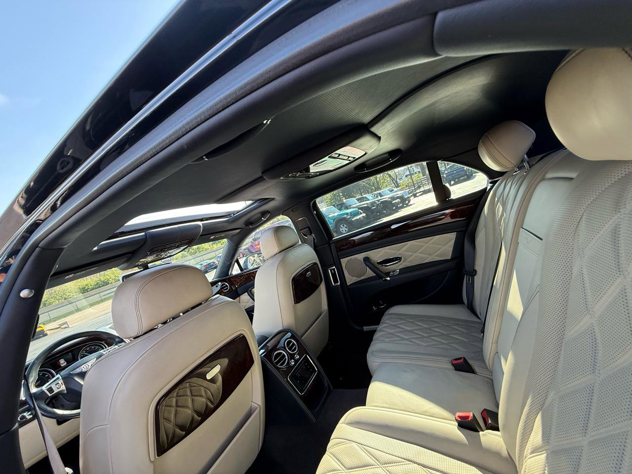 Used 2016 Bentley Flying Spur W12 AWD/4WD image 28