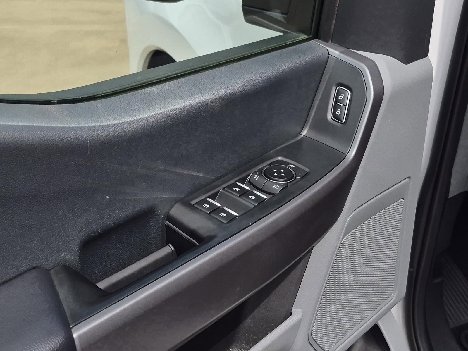 Used 2025 Ford F250 XLT AWD/4WD image 13