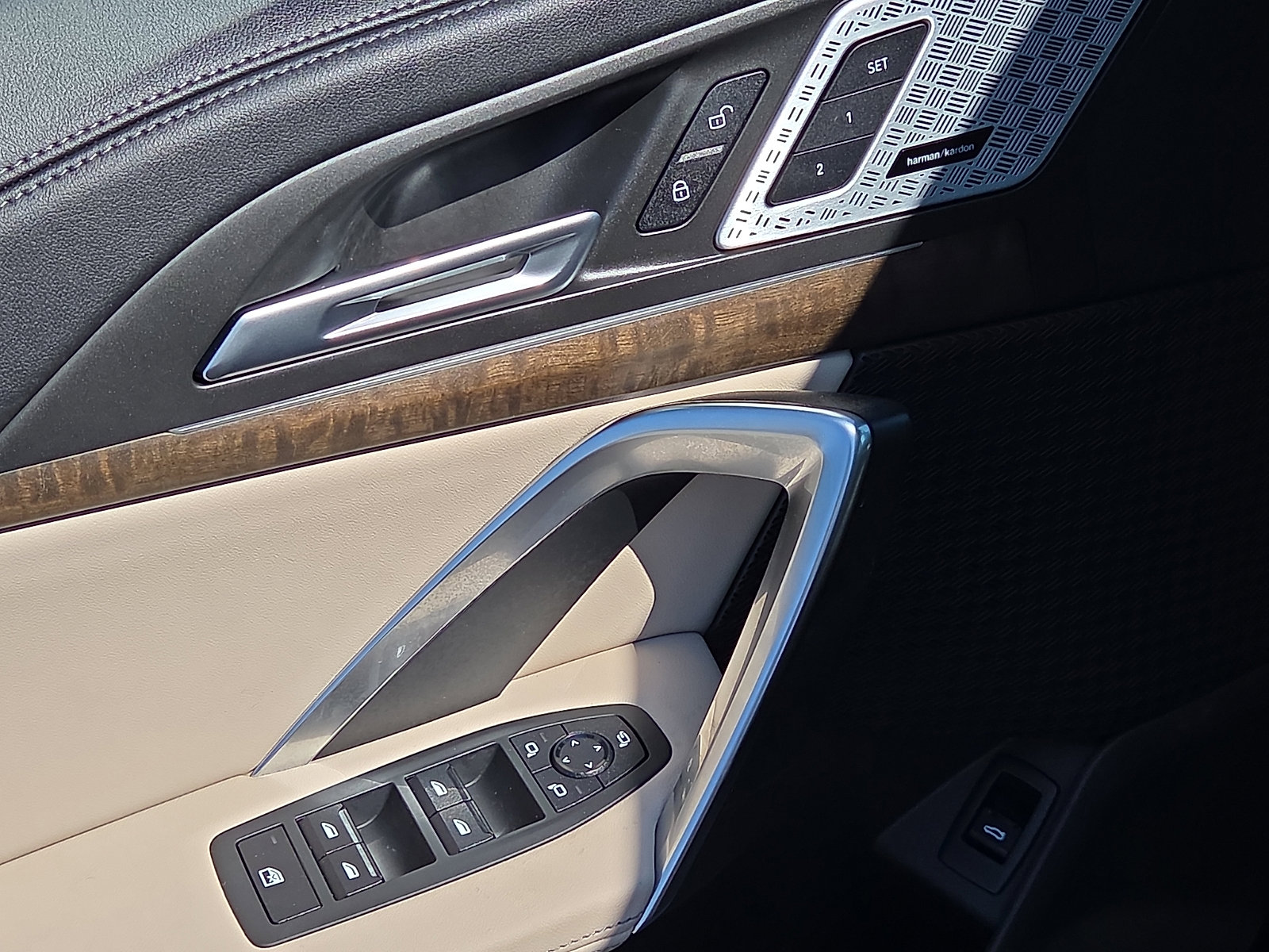 Used 2024 BMW X1 xDrive28i w/ Premium Package image 13