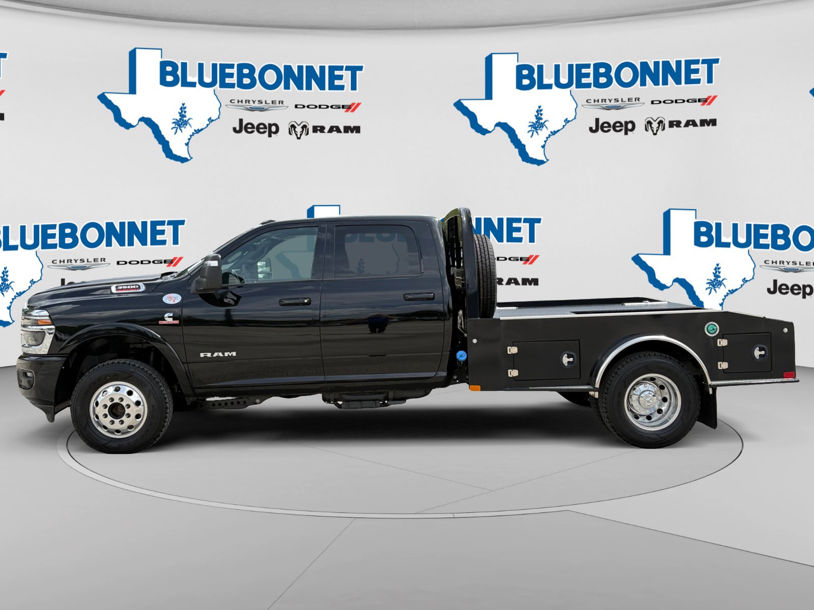 New 2026 RAM 3500 Big Horn w/ Laramie Trim Package AWD/4WD image 8