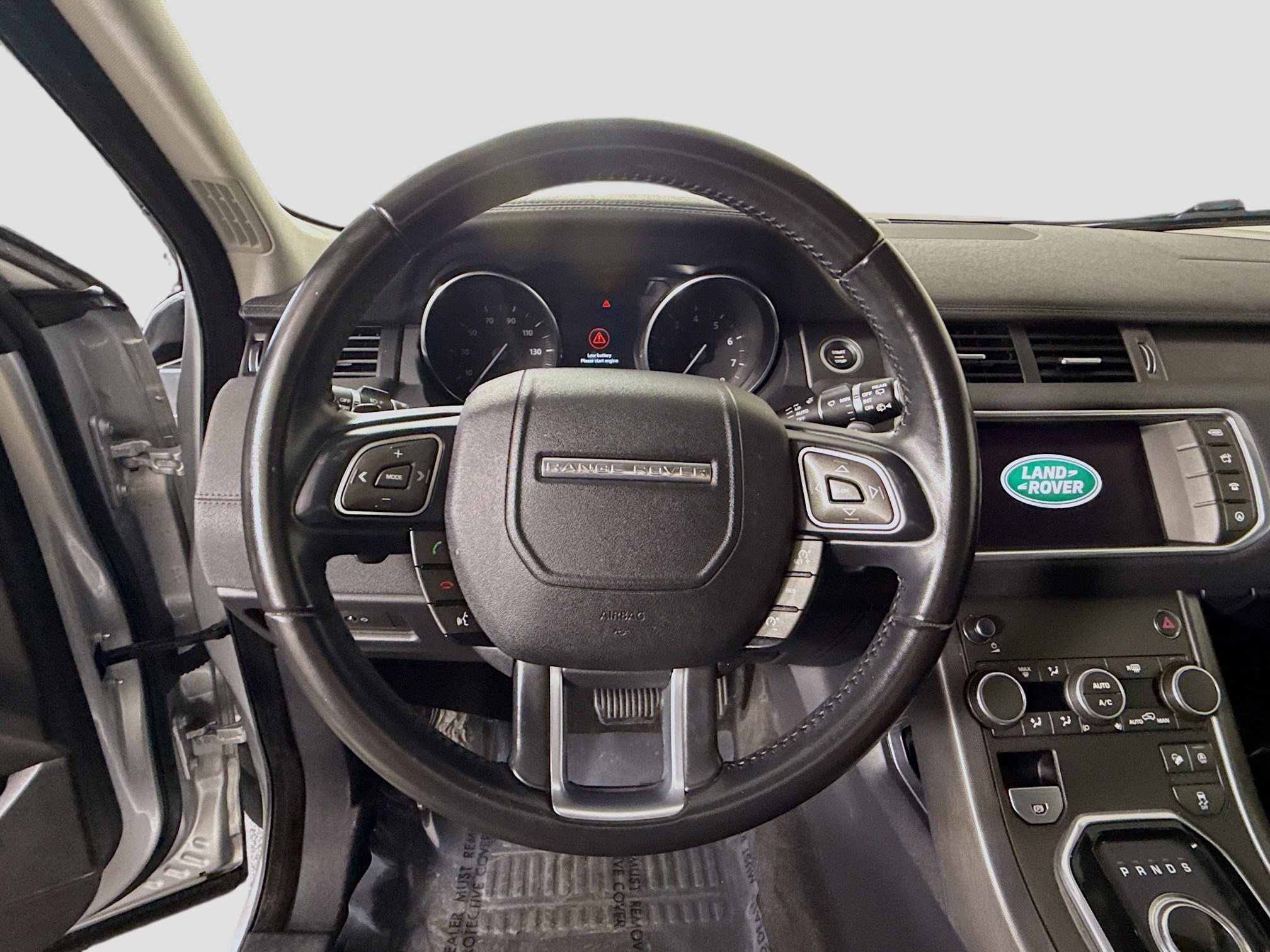 Used 2019 Land Rover Range Rover Evoque SE image 13