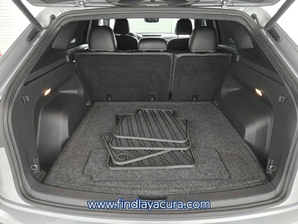 Used 2021 Volkswagen Atlas Cross Sport SE AWD/4WD image 15
