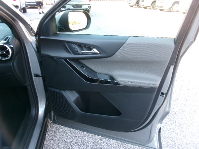 Used 2026 Chevrolet Equinox LT w/ Convenience Package II FWD image 12